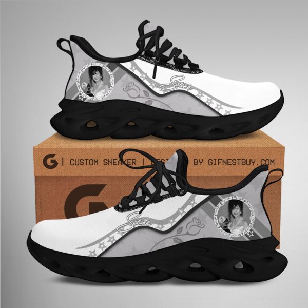 Selena Quintanilla Pérez Clunky Sneaker - VANDH 1002