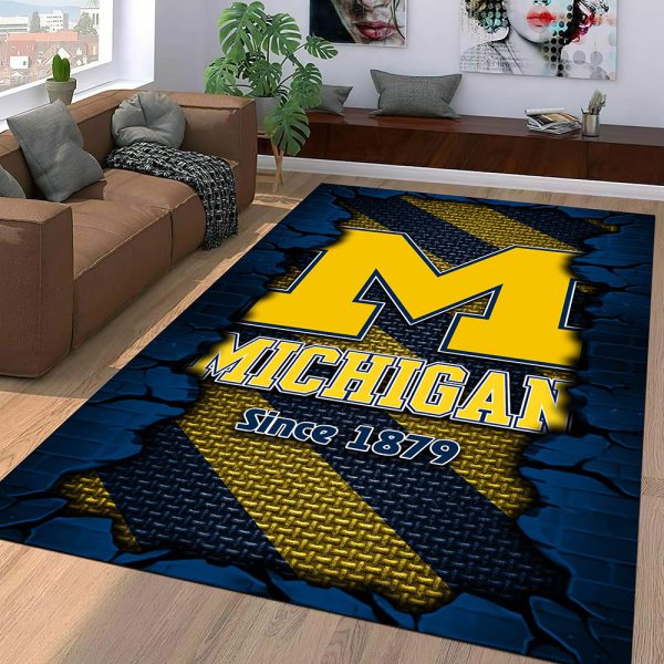 Michigan Wolverines Football Rectangular Rug - VANDH 2281