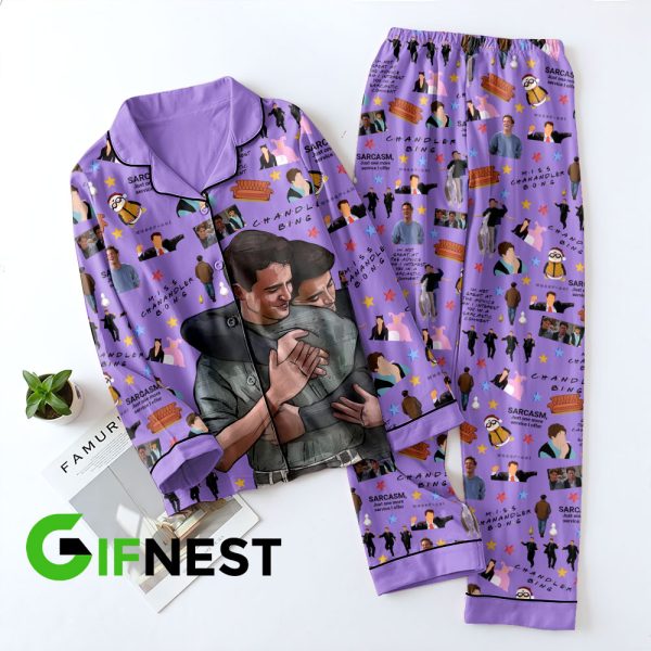 Friends Button Down Pajamas Set – VANDH 2452