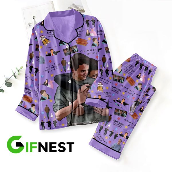 Friends Button Down Pajamas Set – VANDH 2452