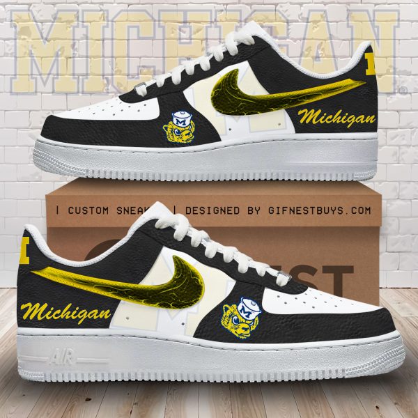 Michigan Wolverines Football AF1 Sneaker - GNE 543