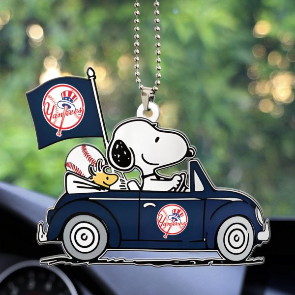 Snoopy x New York Yankees Custom Shape 2-sided Acrylic Car Ornament - HOATT 7027