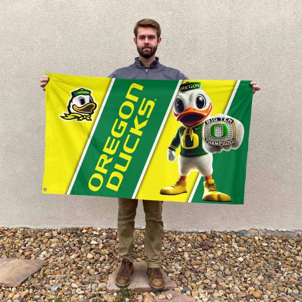 Oregon Ducks Football 3D House Flag - HOATT 7792