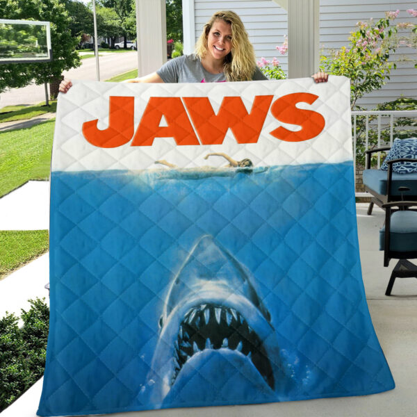 Jaws Quilt Blanket - MAITM 12213